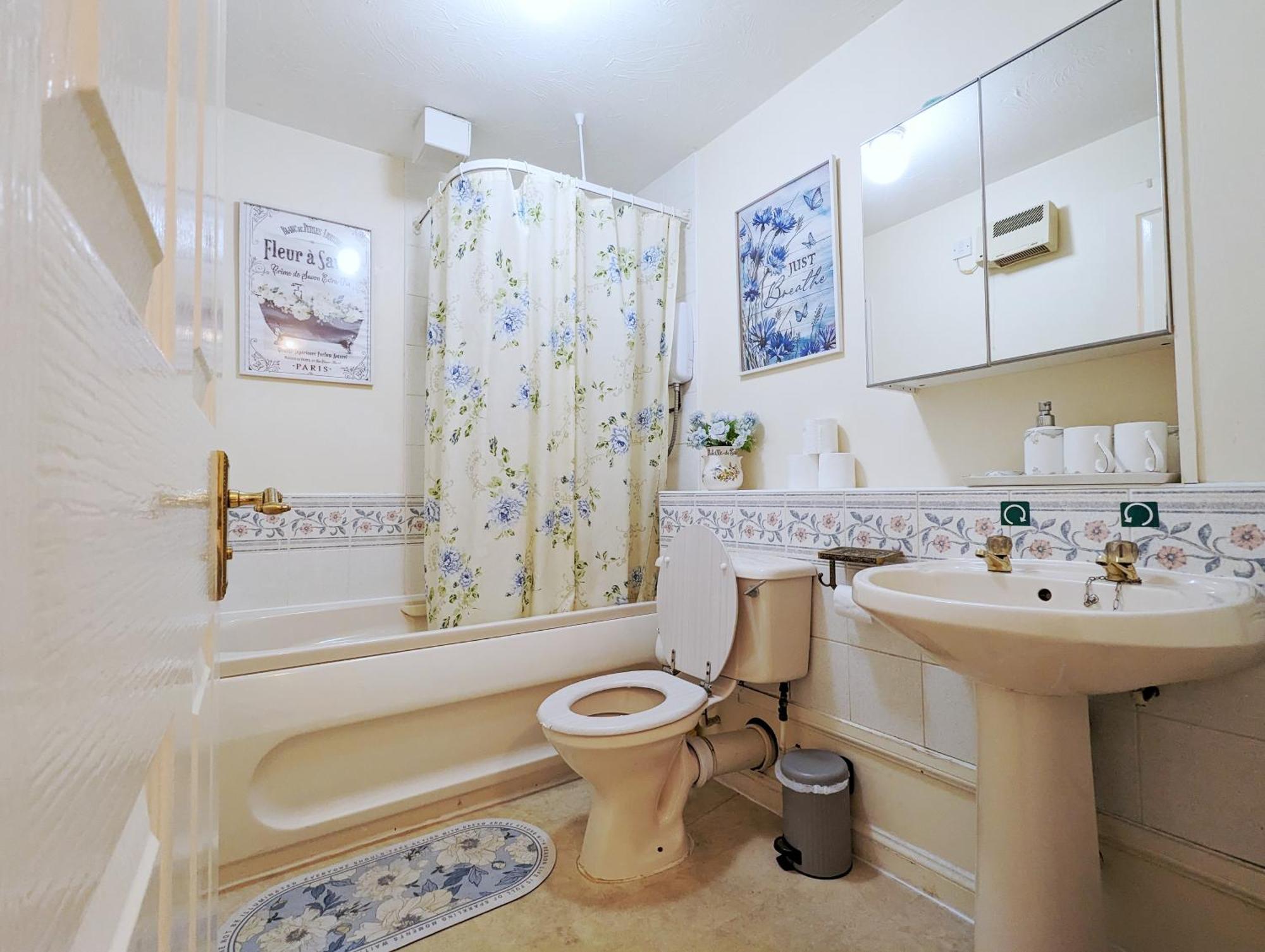 City Centre Vintage Theme Guest Rooms Free Parkin ลิเวอร์พูล ภายนอก รูปภาพ